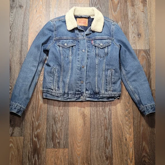 Levi Womens Large Denim JeanTrucker Jacket Quilted Lining Fur Collar Snap Button - Picture 1 of 4